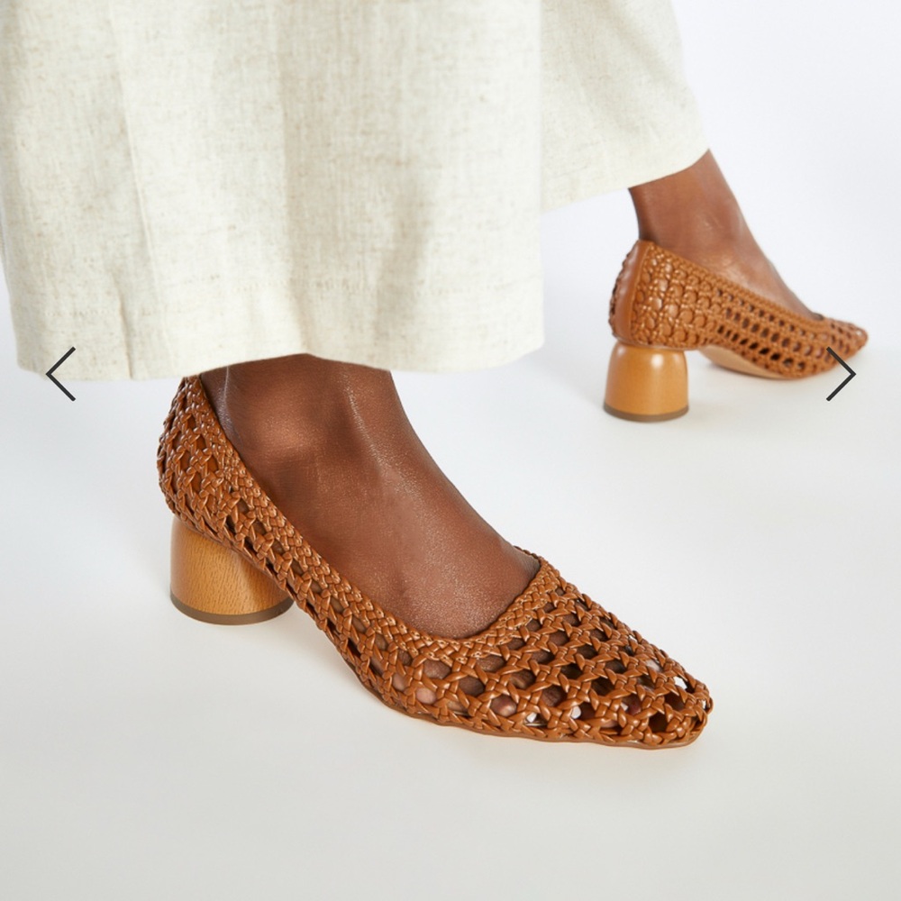 Allura caged pump by Shoe Dazzle